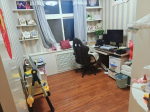 出售兴苑小区三室房子